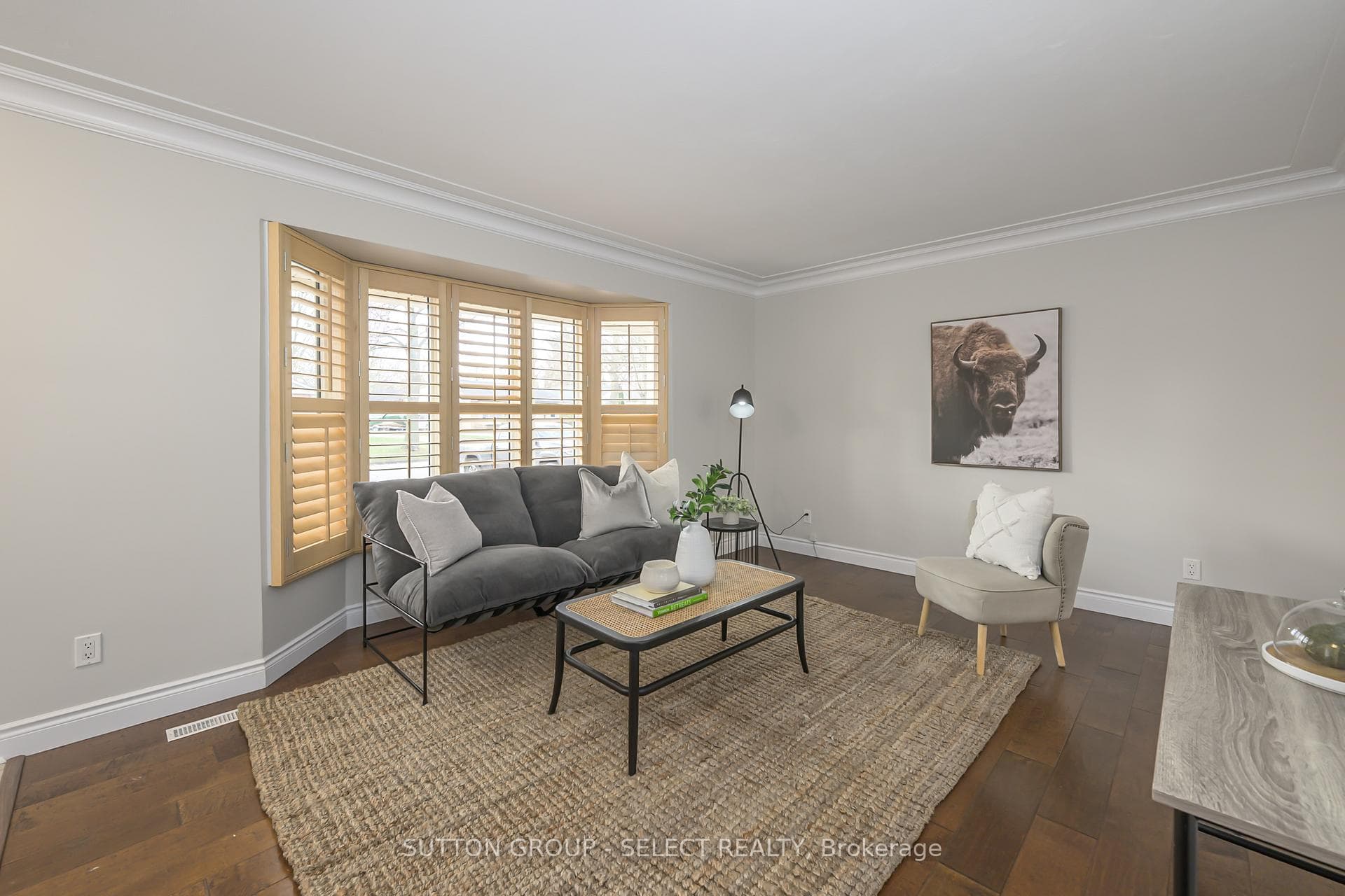 643 Dunboyne Crescent photo 17