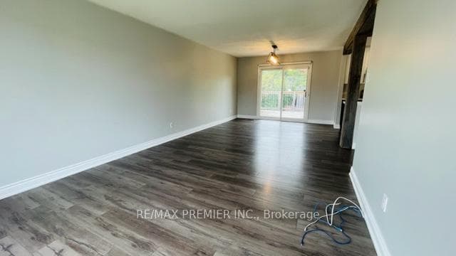 581 Laural Drive photo 13