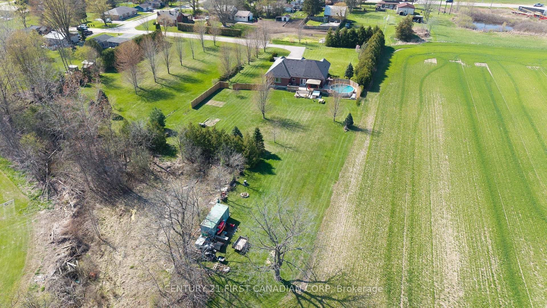653 Peter Street photo 50