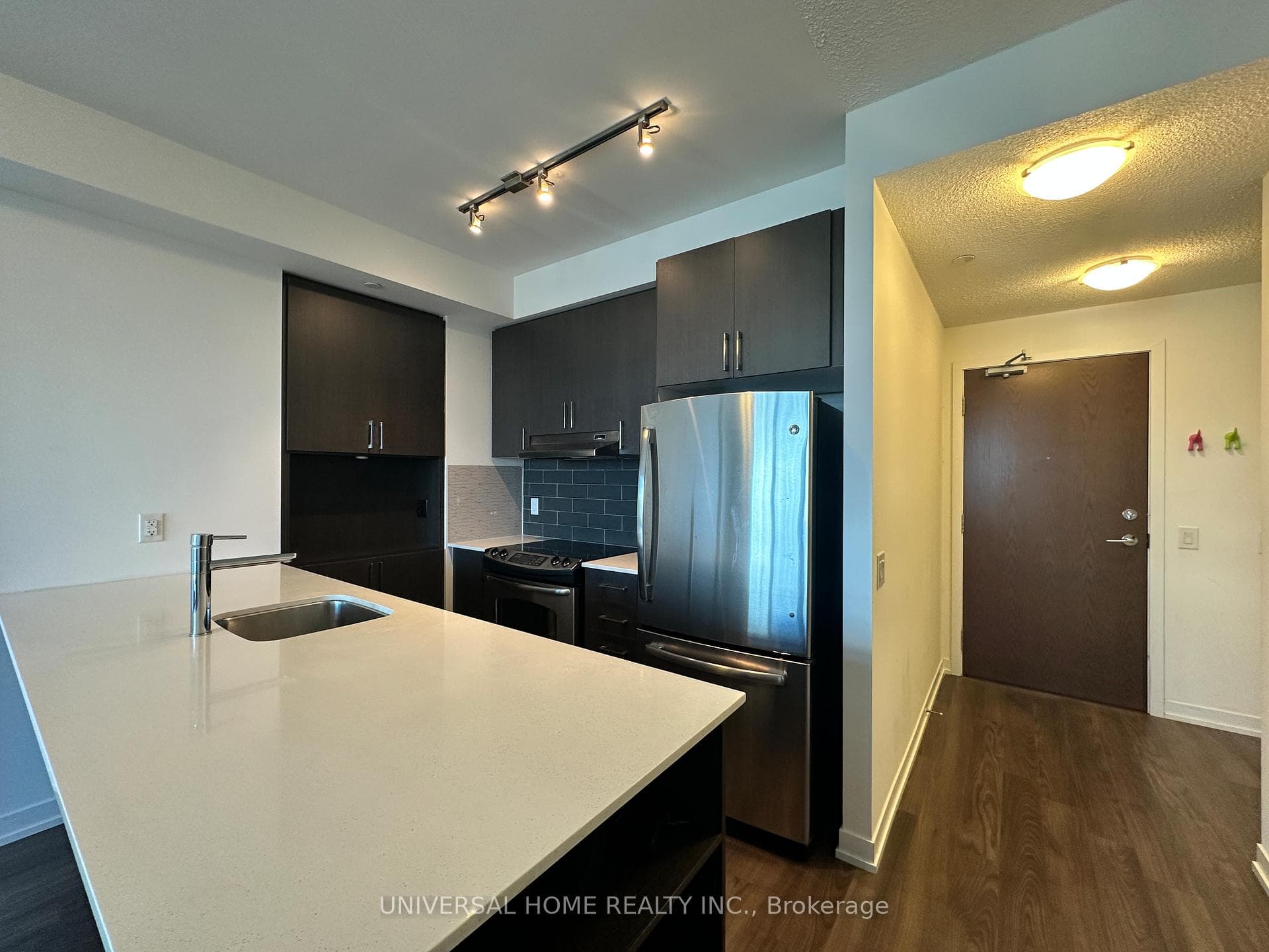 2560 Eglinton Avenue Unit 1707 photo 10