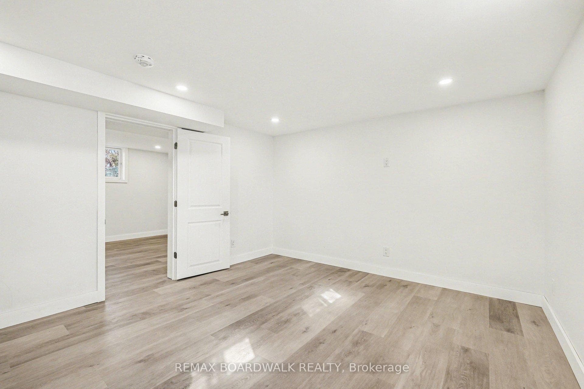 2486 Kaladar Avenue Unit 3 photo 8