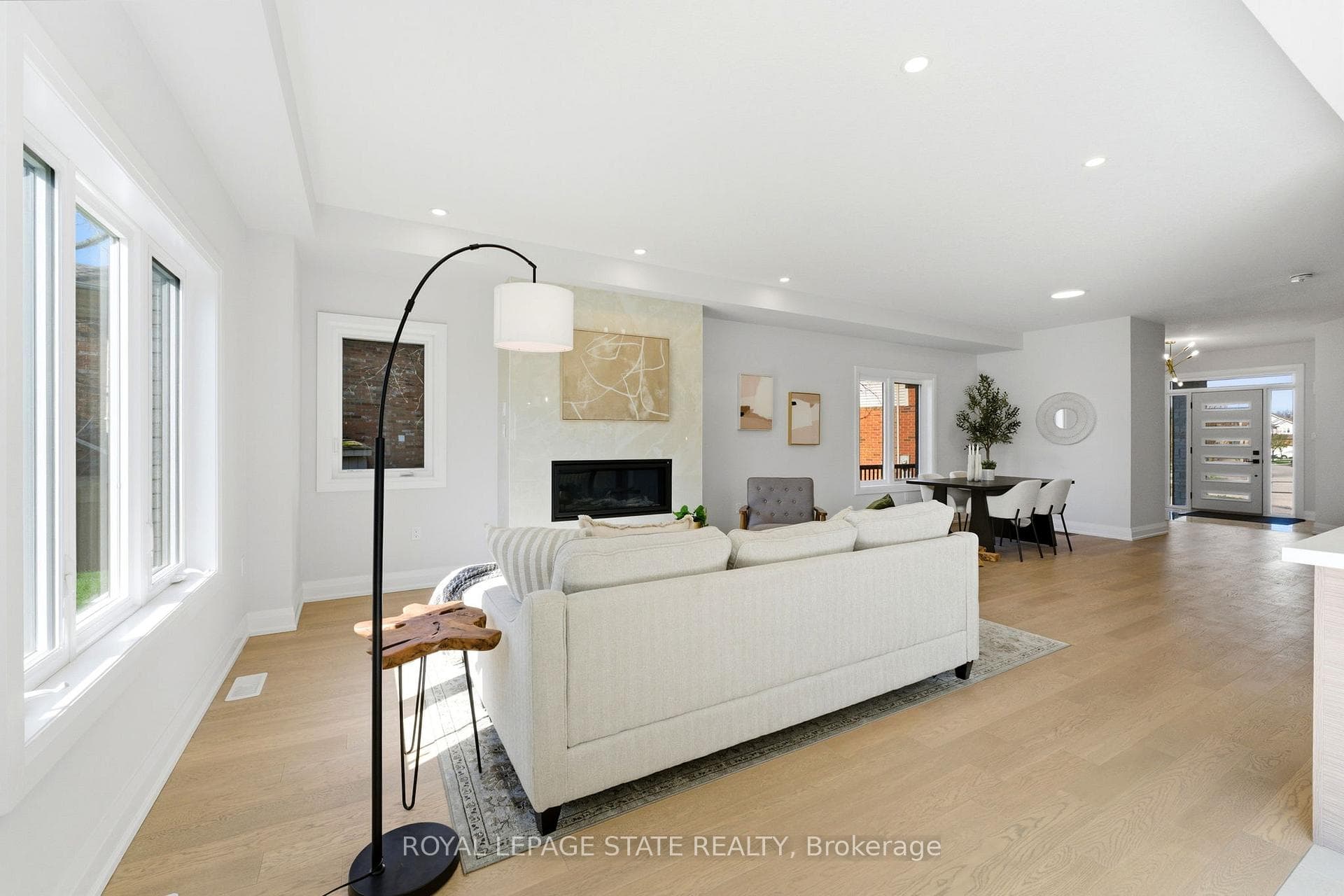 19 Woodvalley Court photo 4