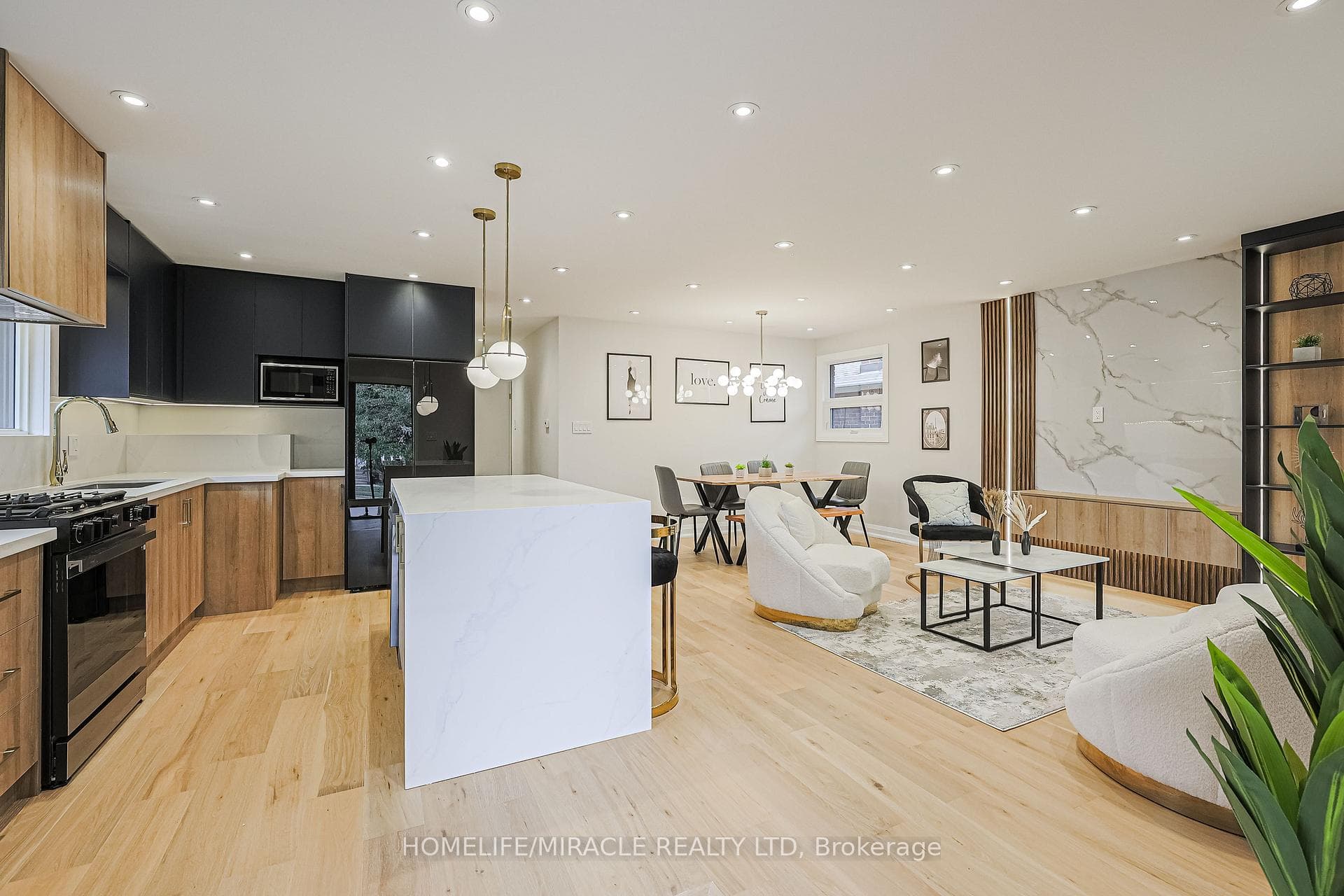 30 chandler Drive photo 3