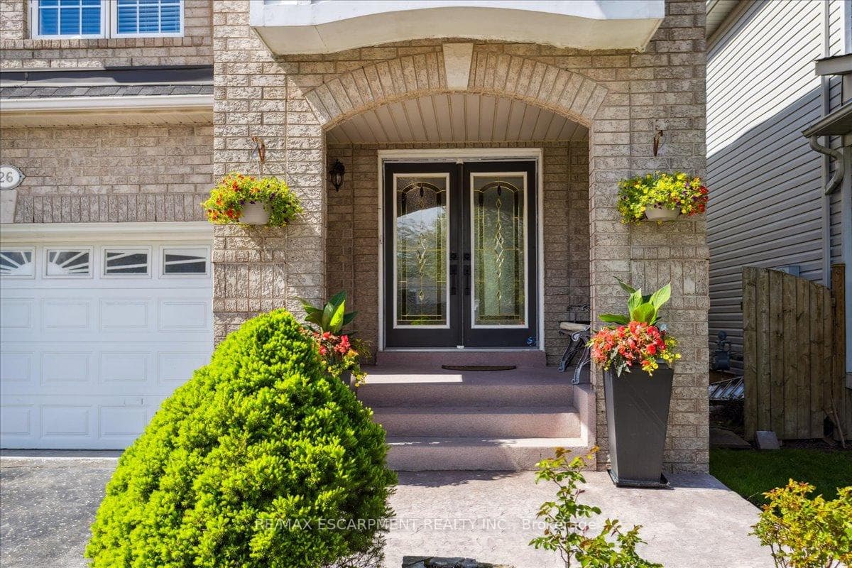 26 Babcock Crescent photo 3