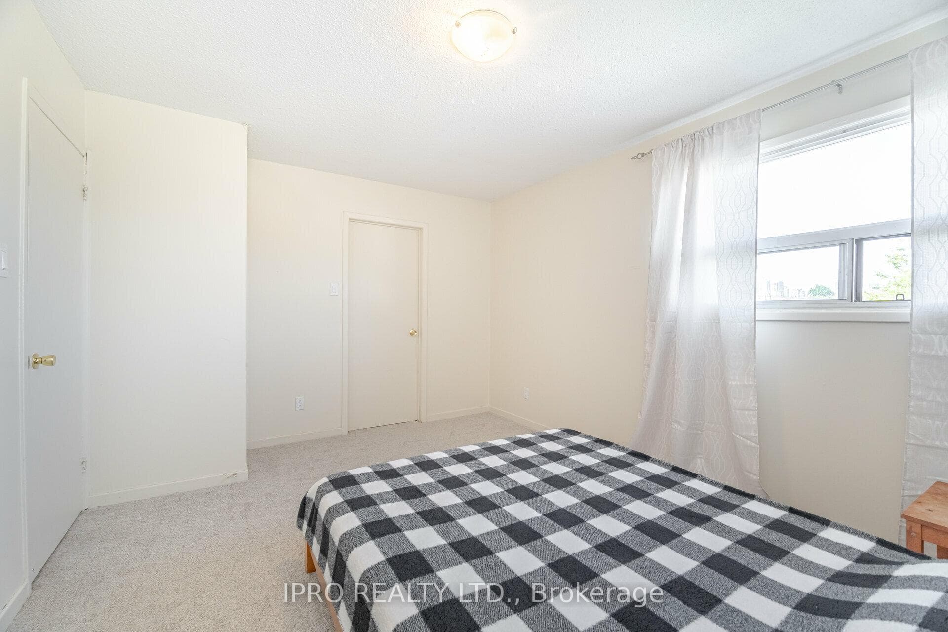 3982 Bishopstoke Lane photo 15