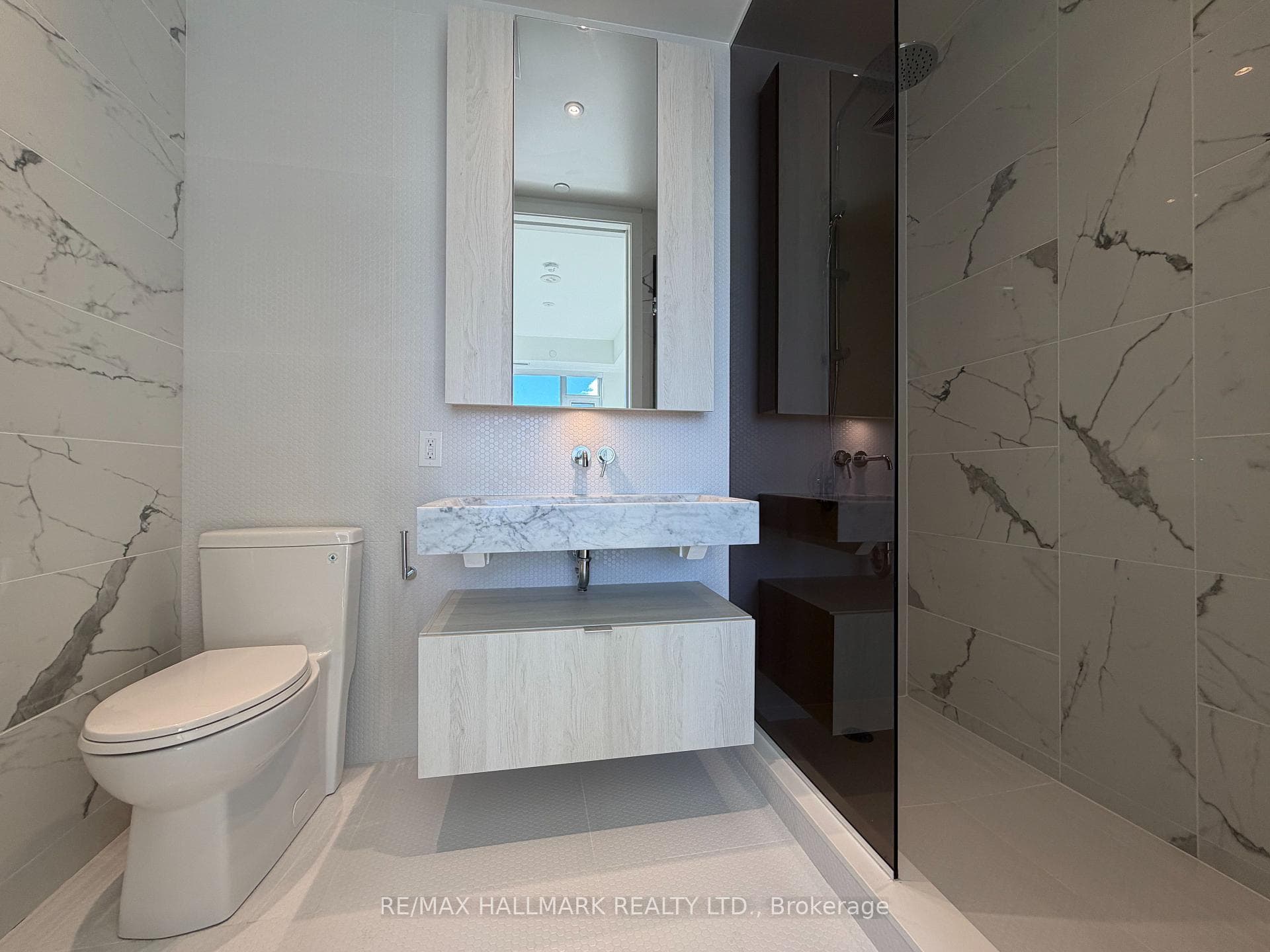 master ensuite