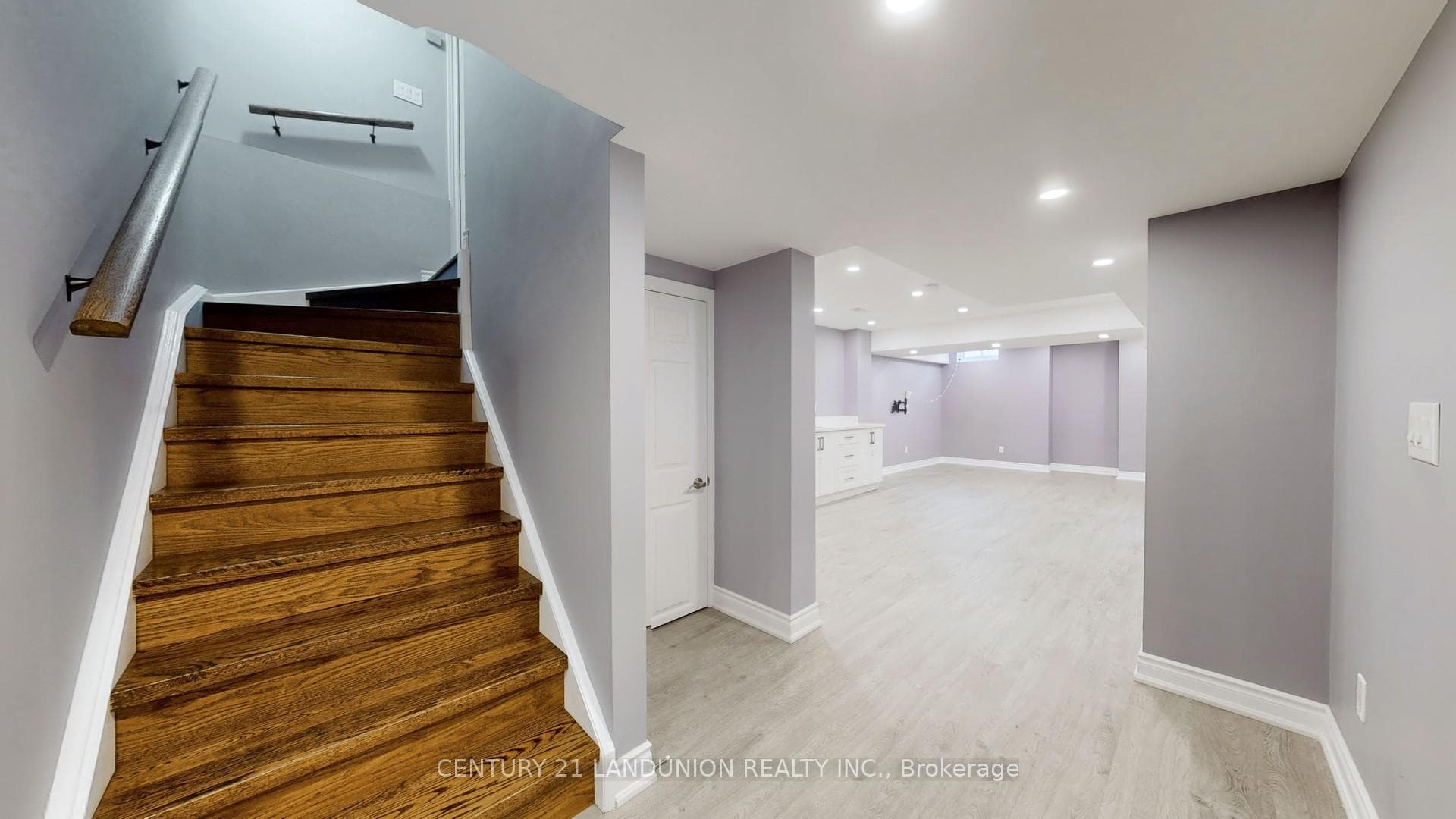 29 Greenspire Avenue photo 38