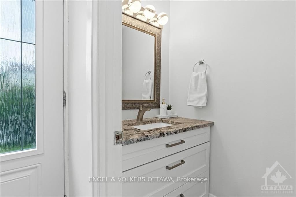 1740 LAFRANCE Drive photo 3