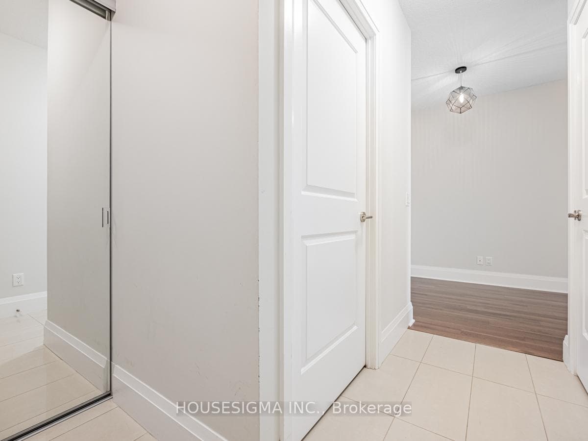100 Harrison Garden Boulevard Unit 1316 photo 3