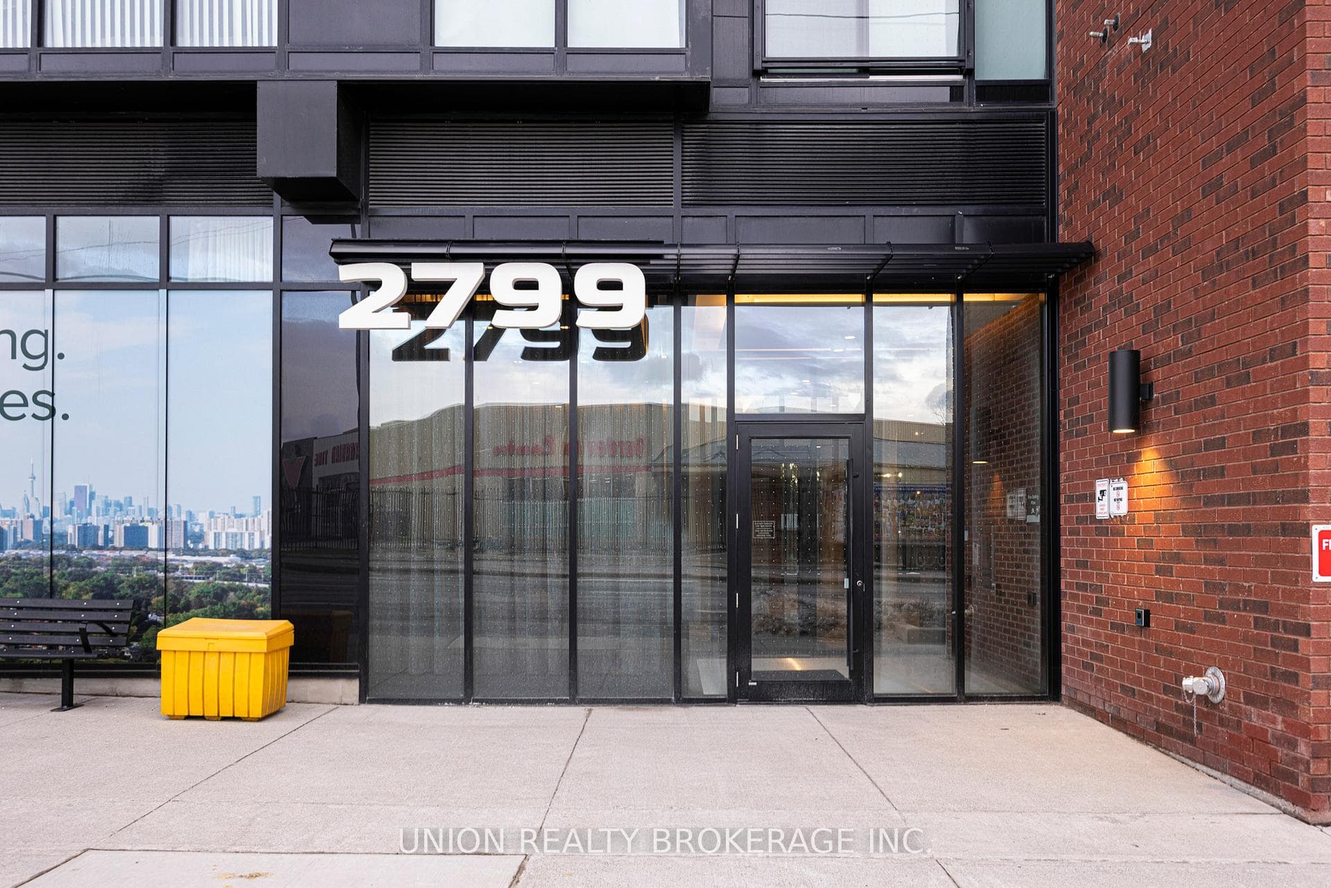 2799 Kingston Rd Road Unit 211 photo 3