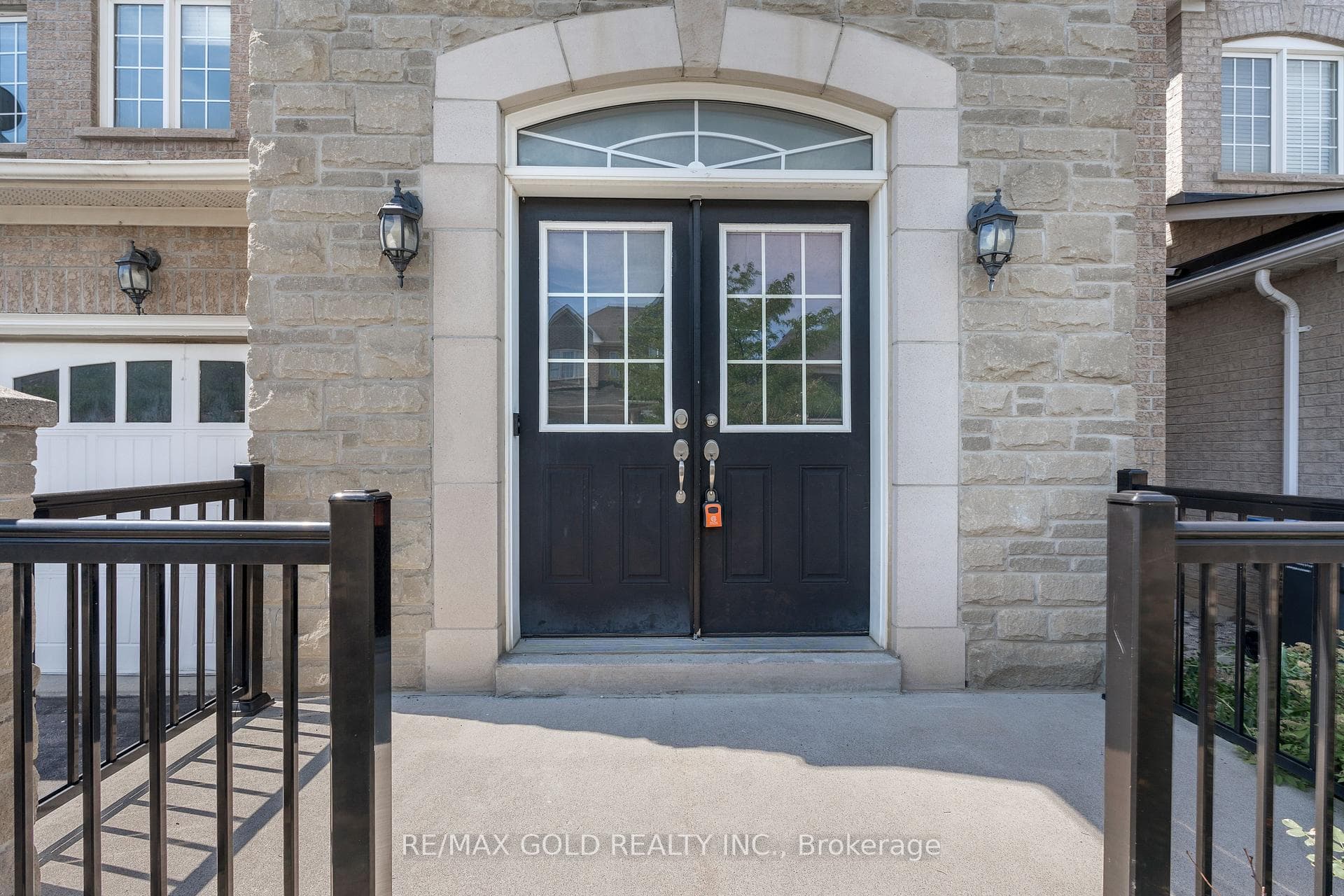 99 Watsonbrook Drive photo 2