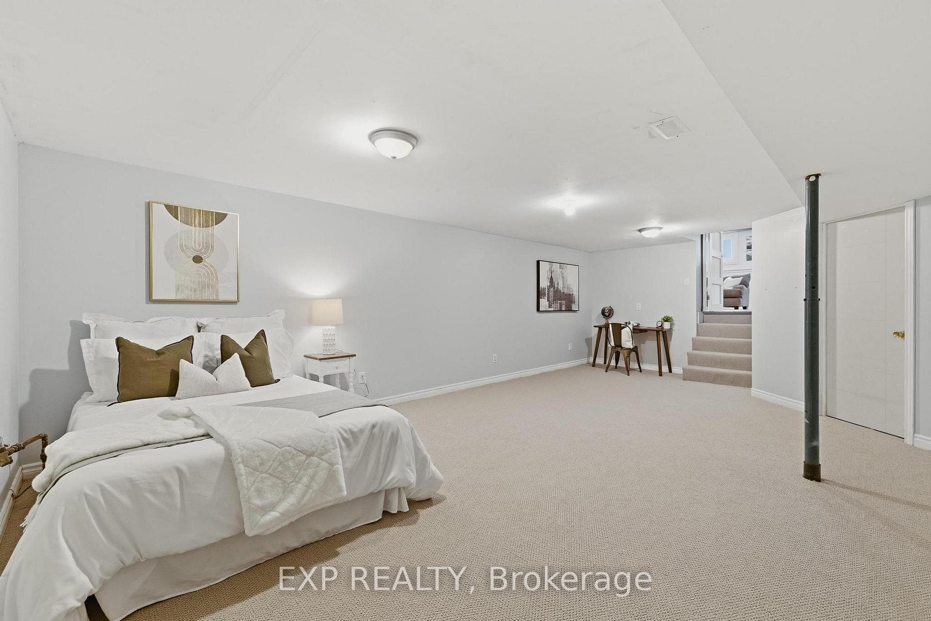 322 Sandowne Drive photo 13