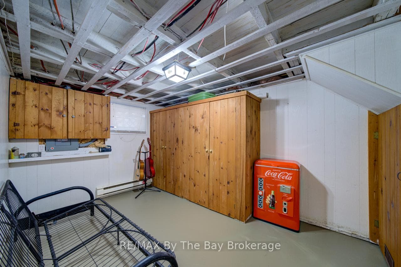 33 17th Street photo 24