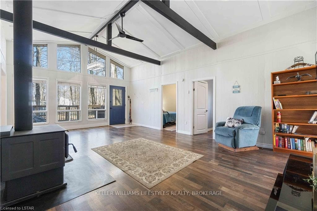 9879 RUBY Lane photo 3