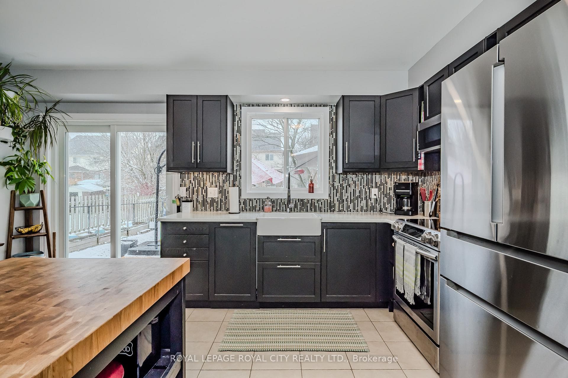 10 Buckthorn Crescent photo 14