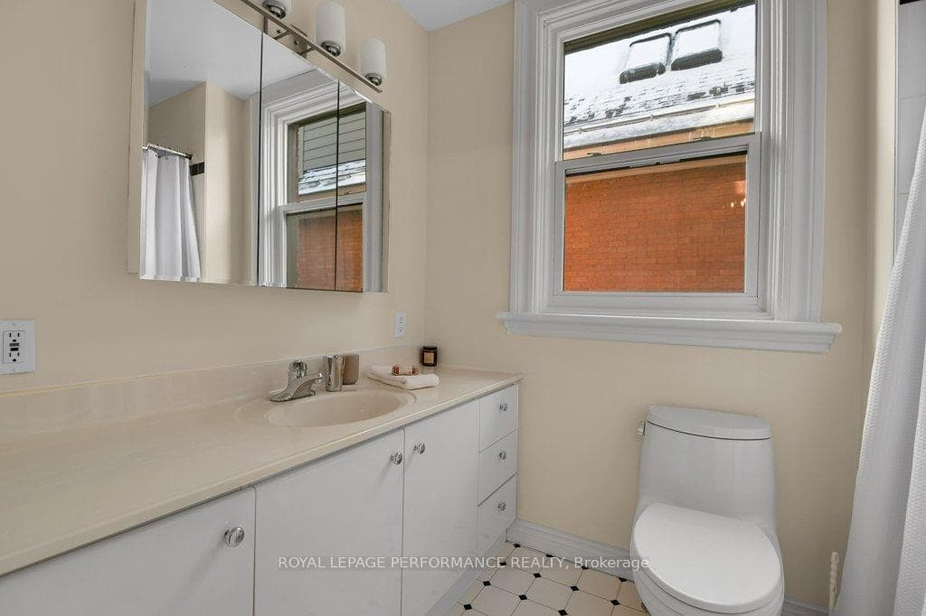 143 Fourth Avenue photo 26