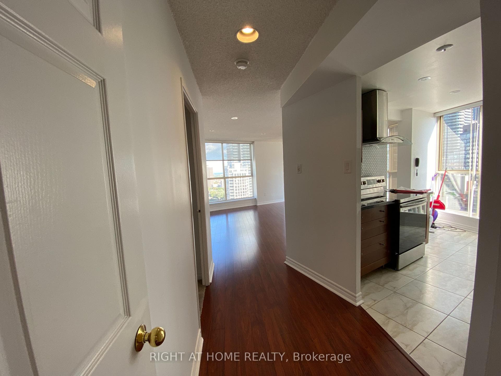 1055 BAY Street Unit PH5 photo 3
