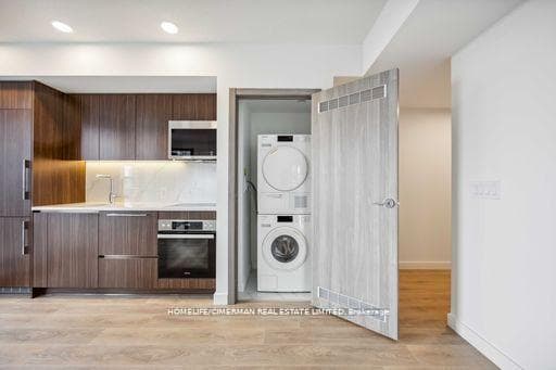 38 Widmer Street Unit 3907 photo 3
