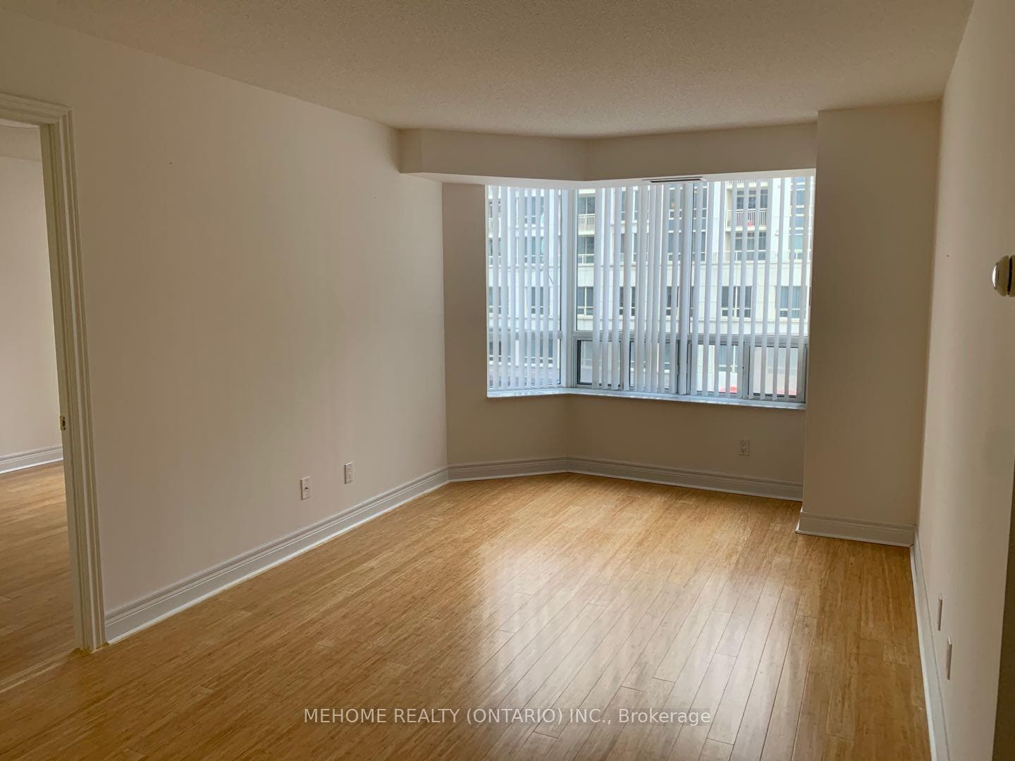 5418 Yonge Street Unit 501 photo 4
