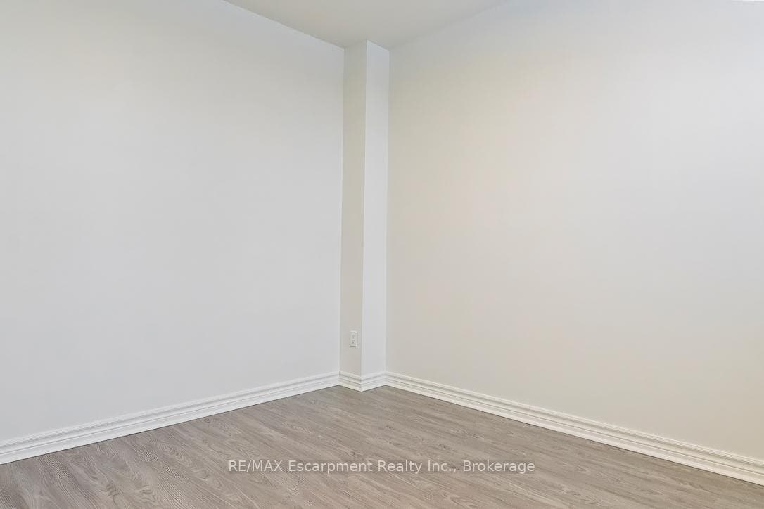 250 Montmorency Drive Unit 212 photo 20