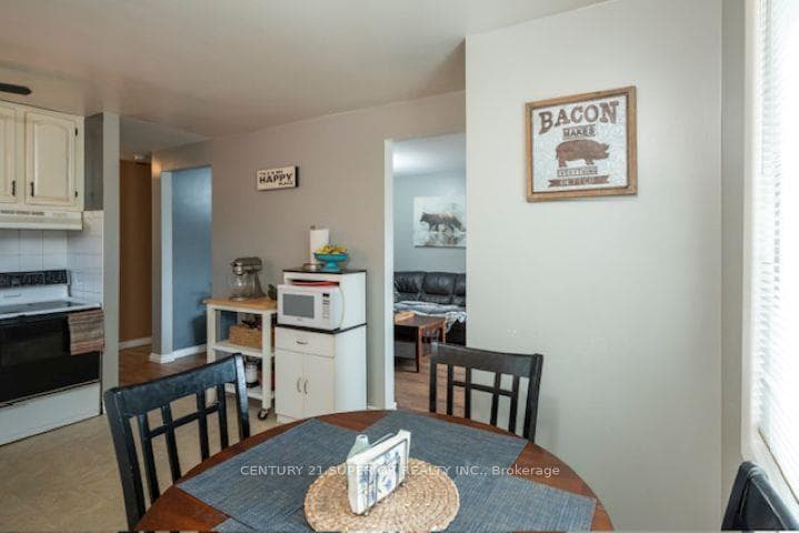 326 Dewe Ave photo 6