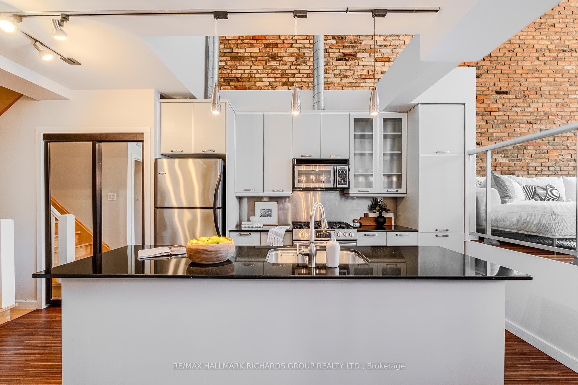 1852 Queen Street Unit 201 photo 3