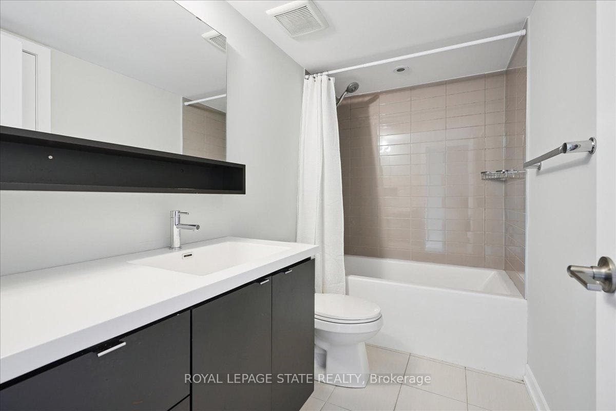 5 Esplanade Lane photo 33
