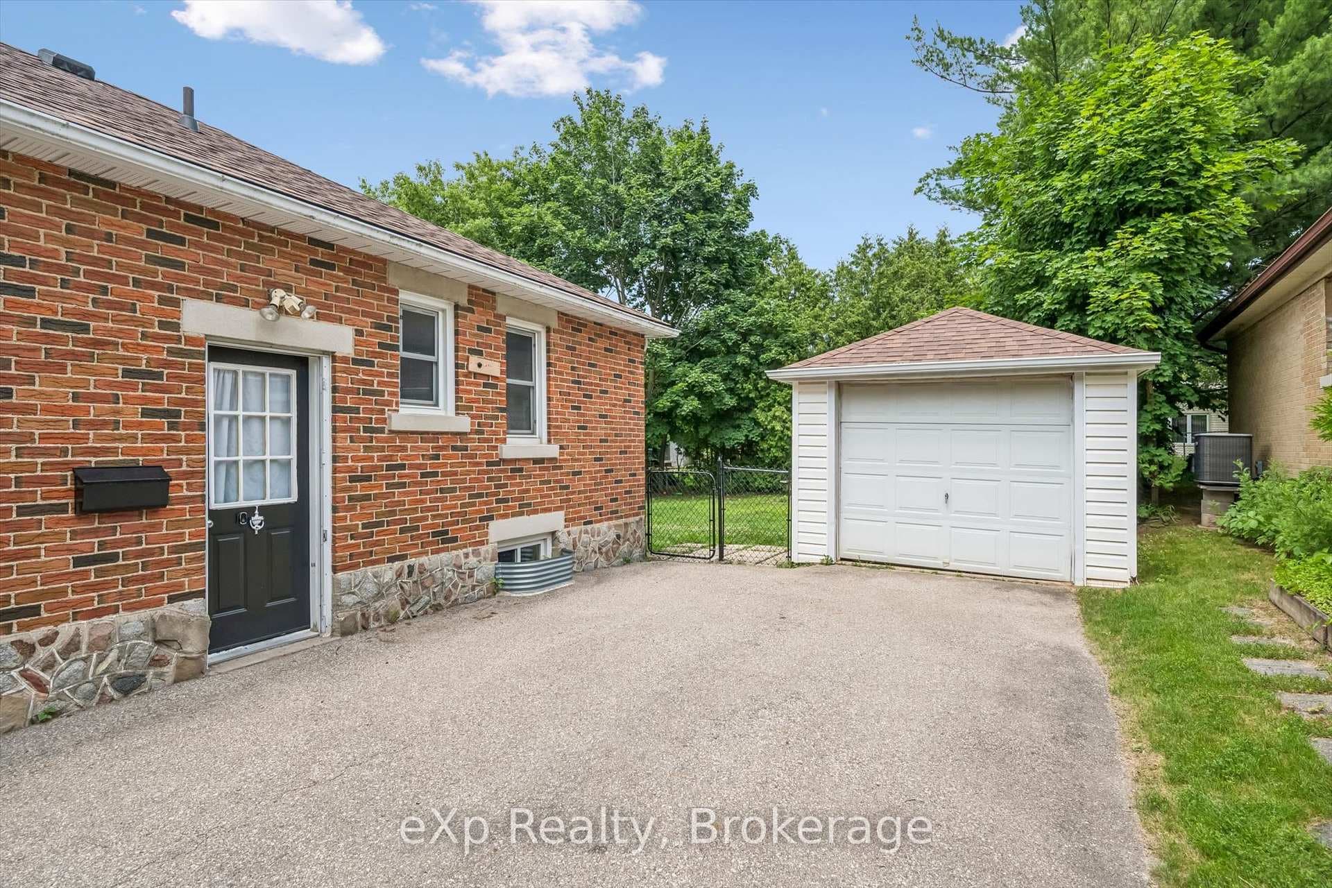 151 Hungerford Road photo 34