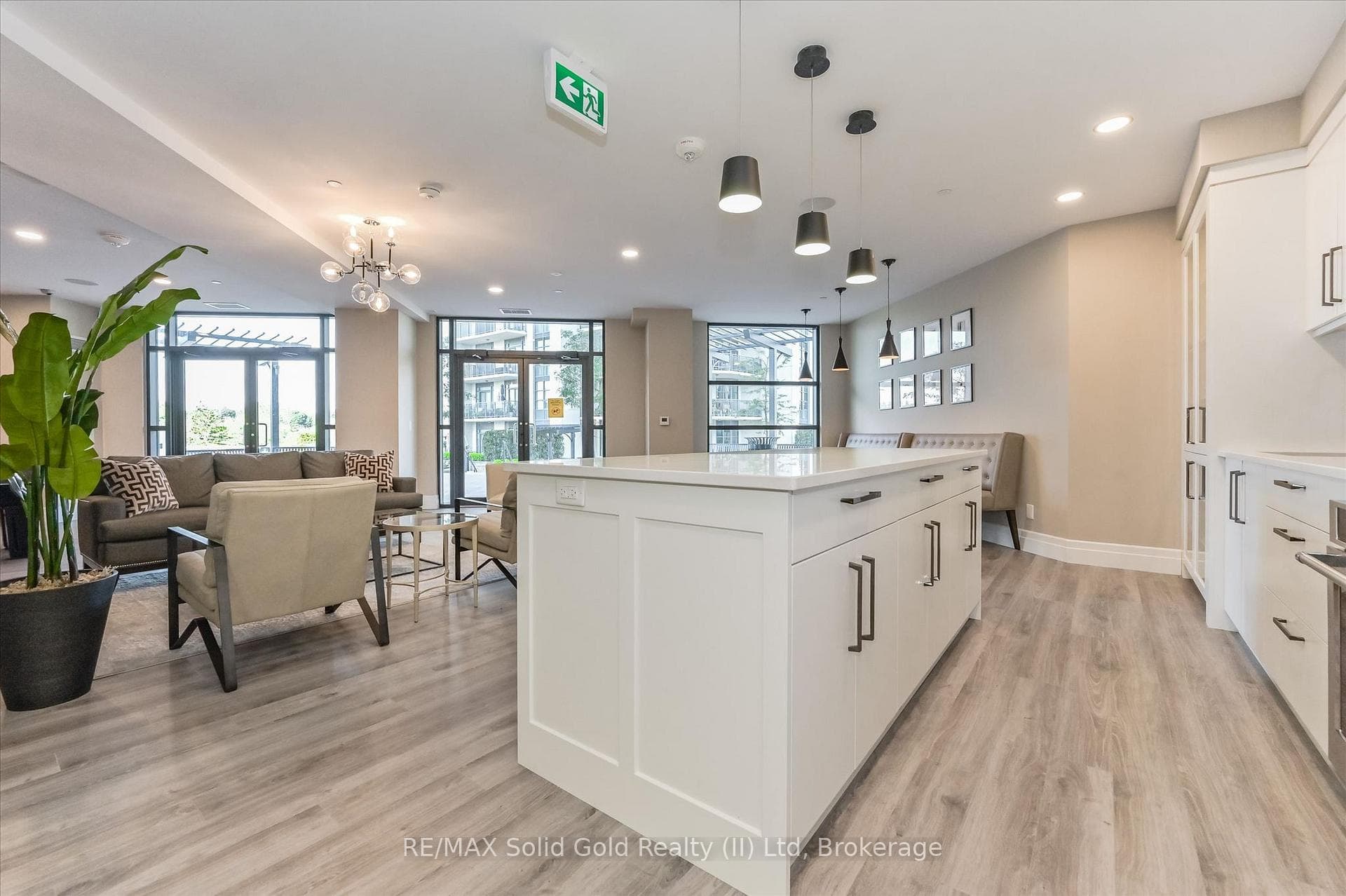 155 Caroline Street Unit 1302 photo 10