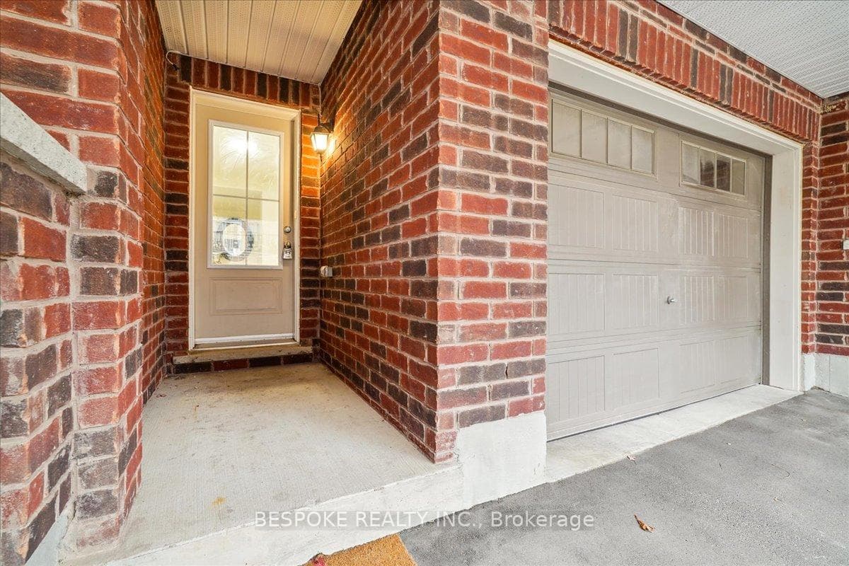 55 Sharbot Lane photo 35