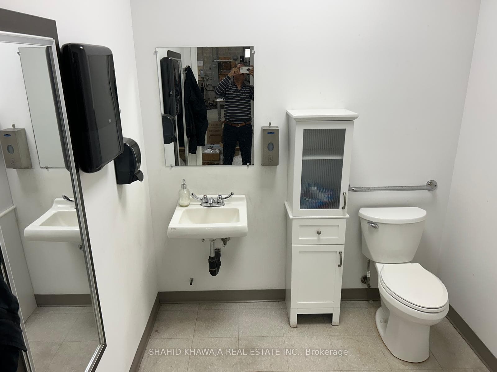 4060 Ridgeway Drive Unit 4 photo 15