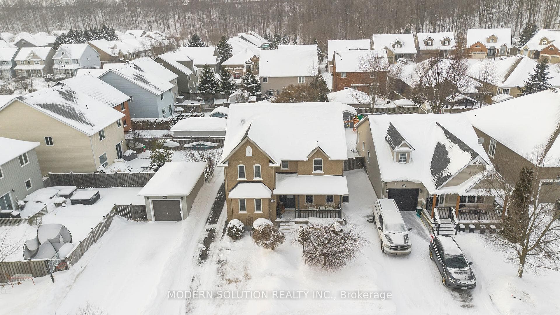187 Milne Place photo 2