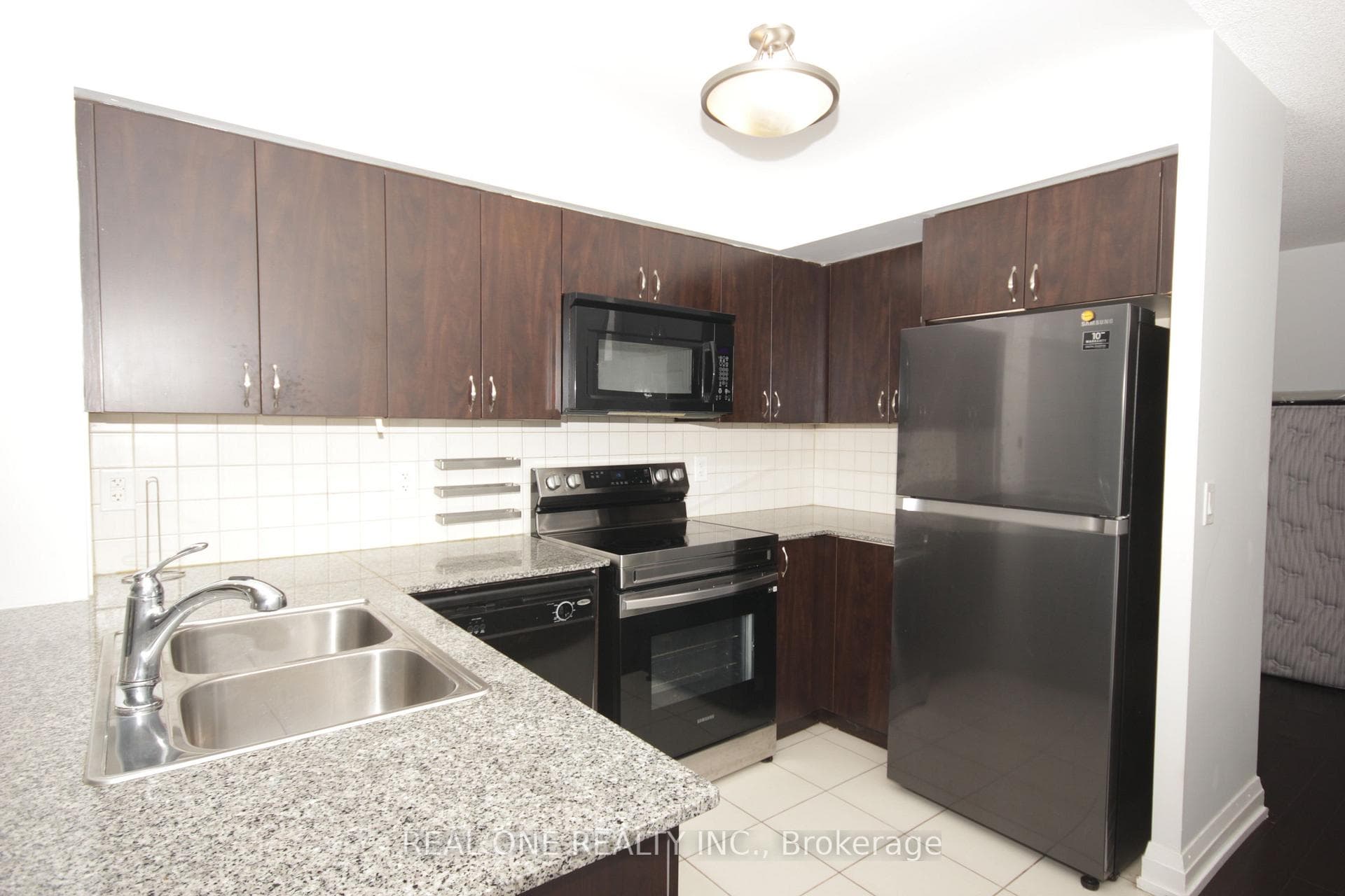 55 De Boers Drive Unit 1015 photo 5
