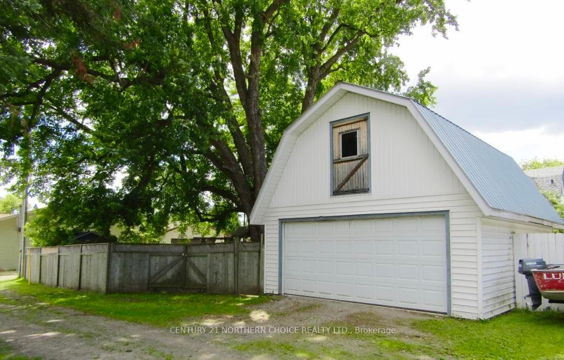 812 Christie Avenue photo 2