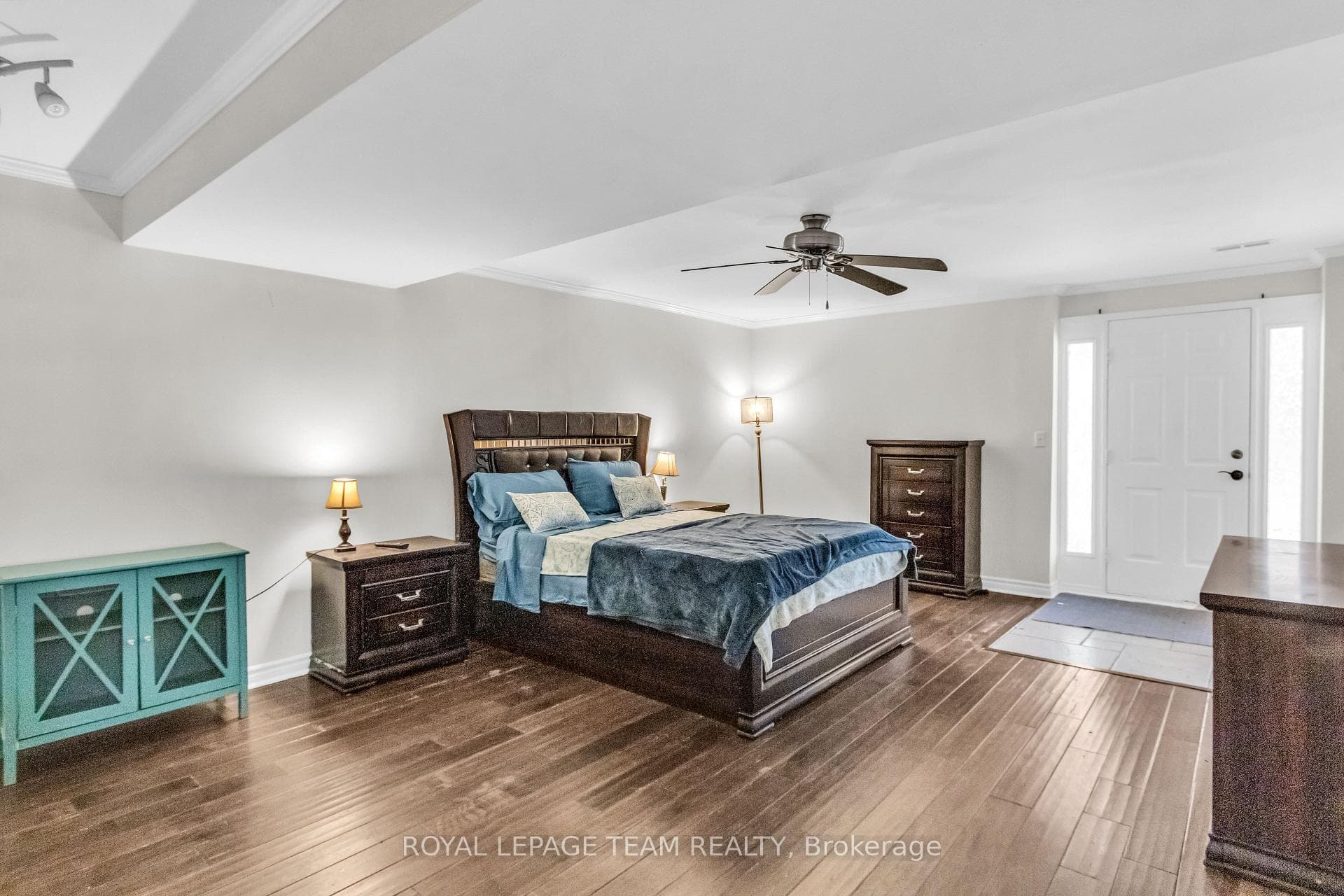 7706 Alfred Street photo 11