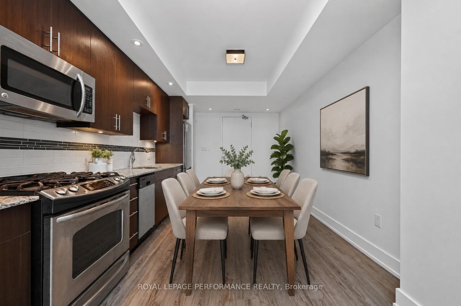 100 Champagne Avenue Unit 903 photo 11
