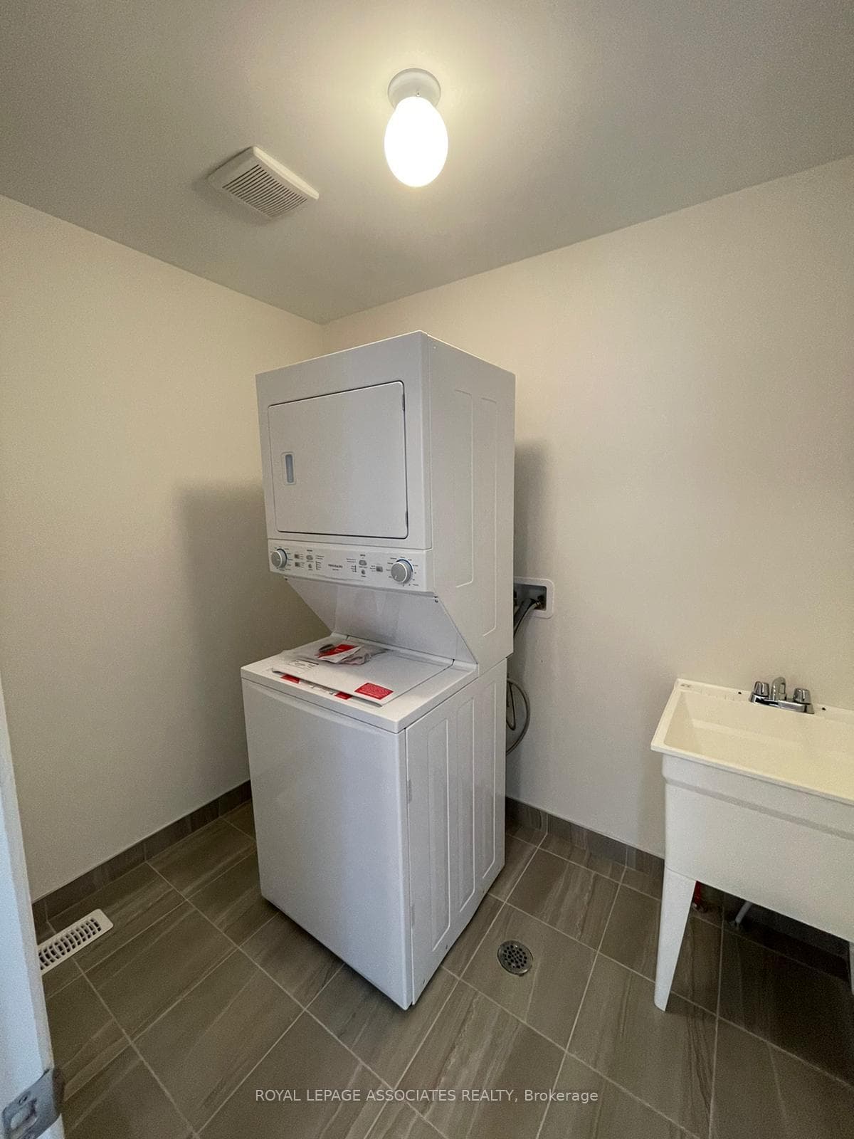 113 Pine Gate Place photo 15