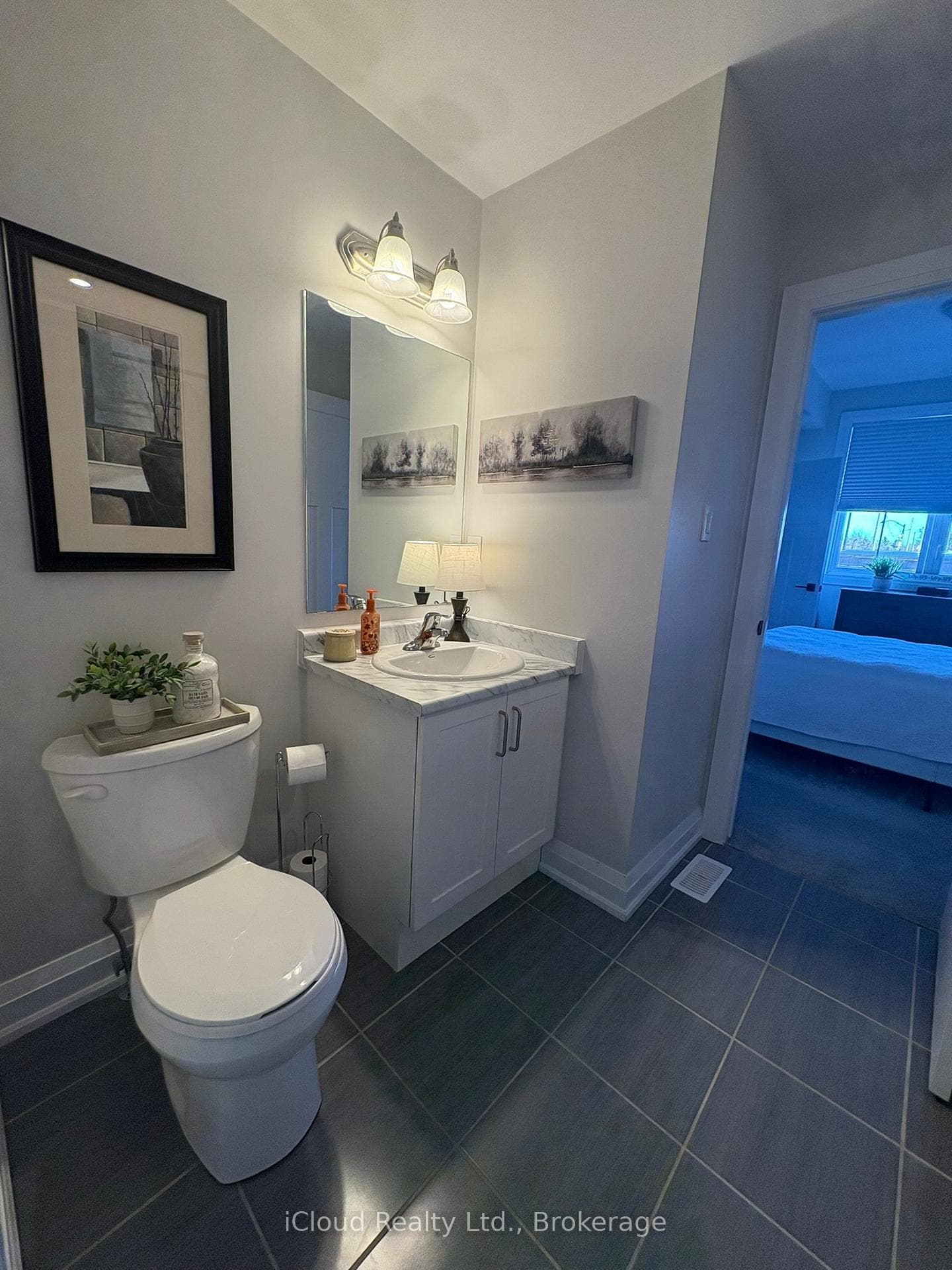 677 Park Road Unit 18 photo 6