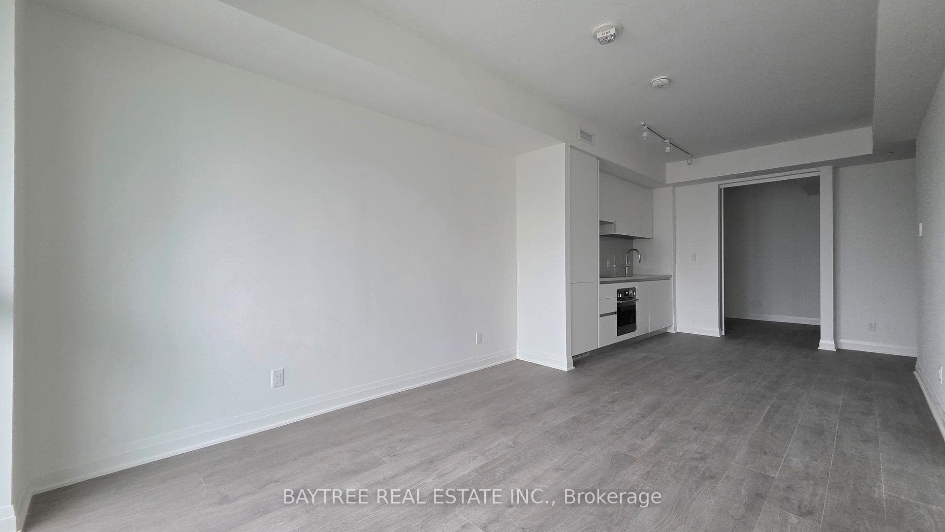 4015 The Exchange N/A Unit 1905 photo 7