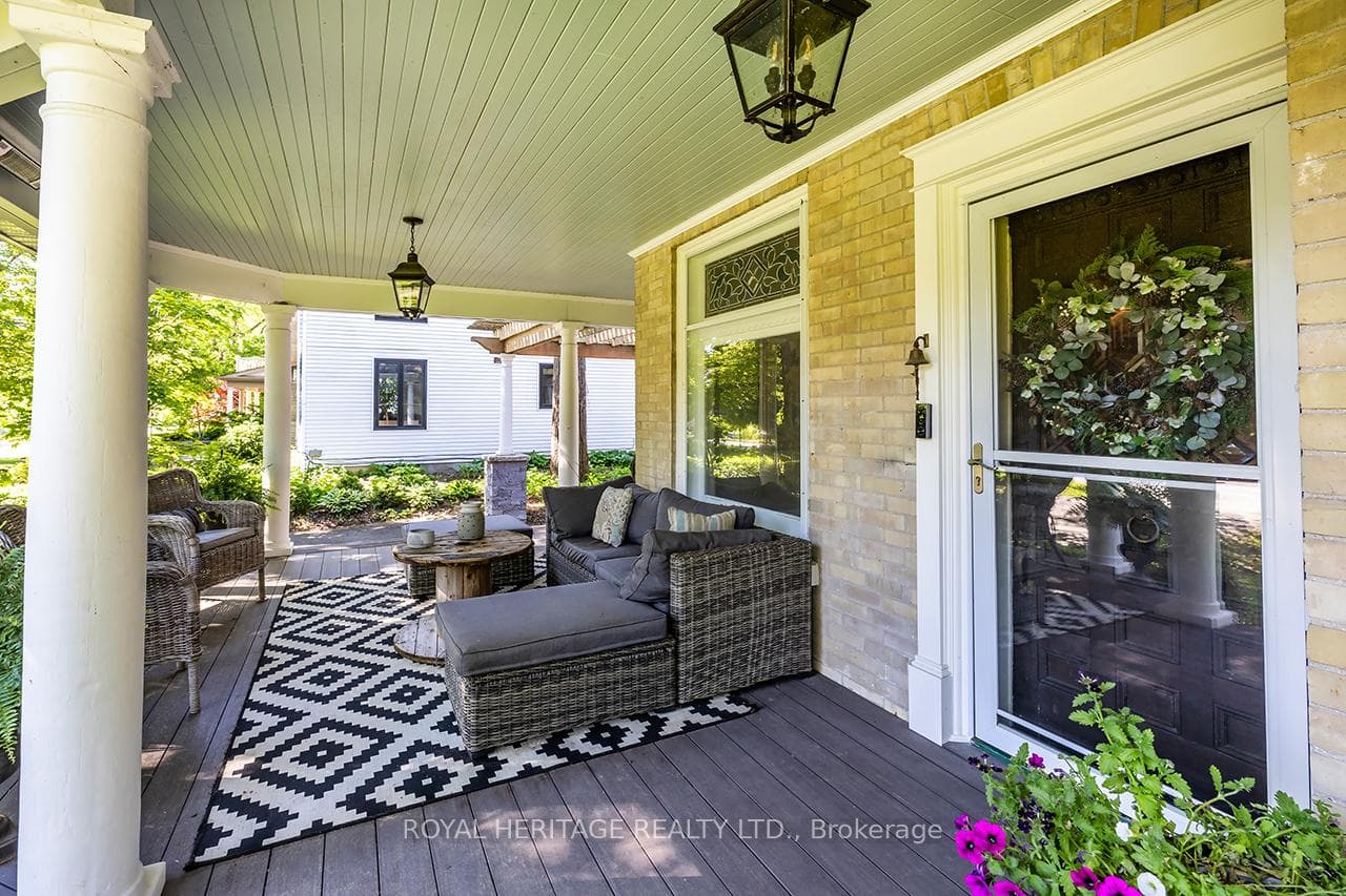 220 Cochrane Street photo 6
