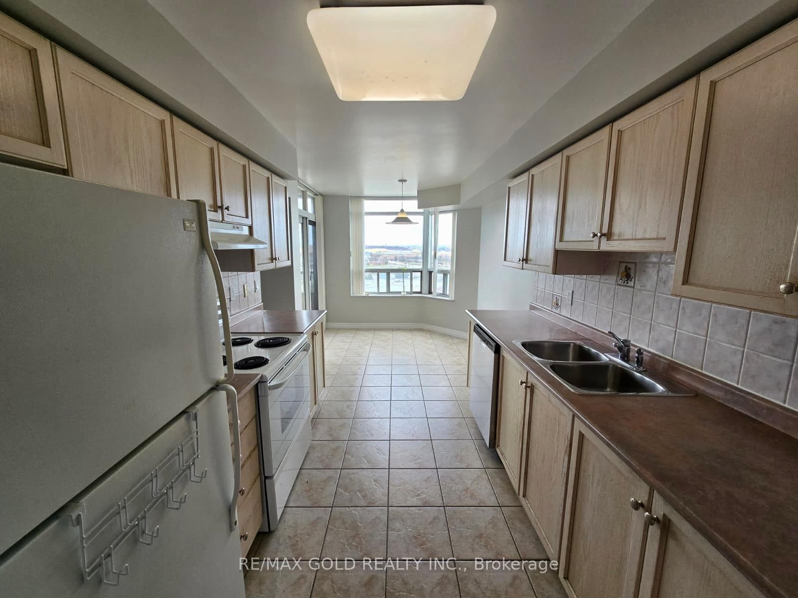 35 Kingsbridge Garden Circle Unit 1505 photo 13