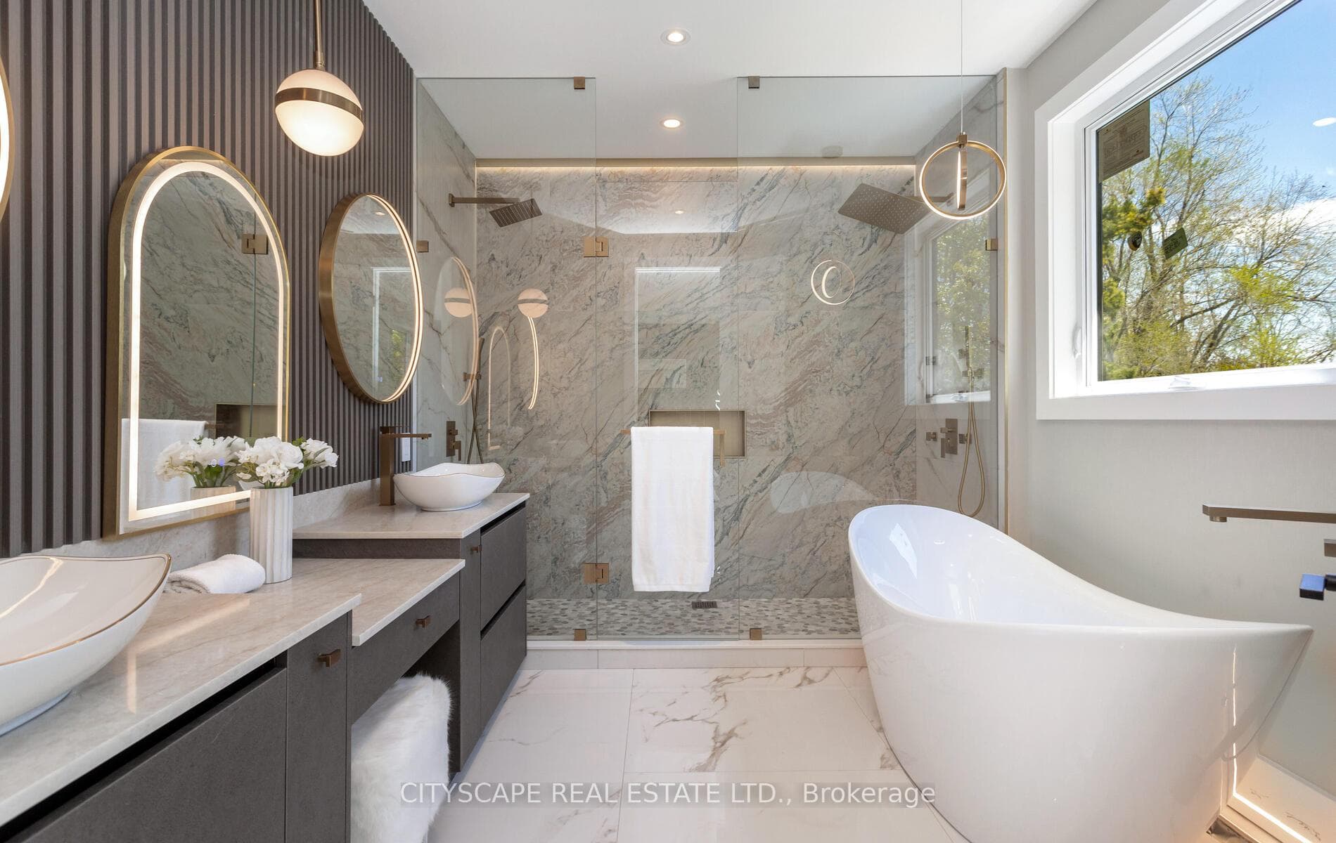 55 Adanac Drive photo 14