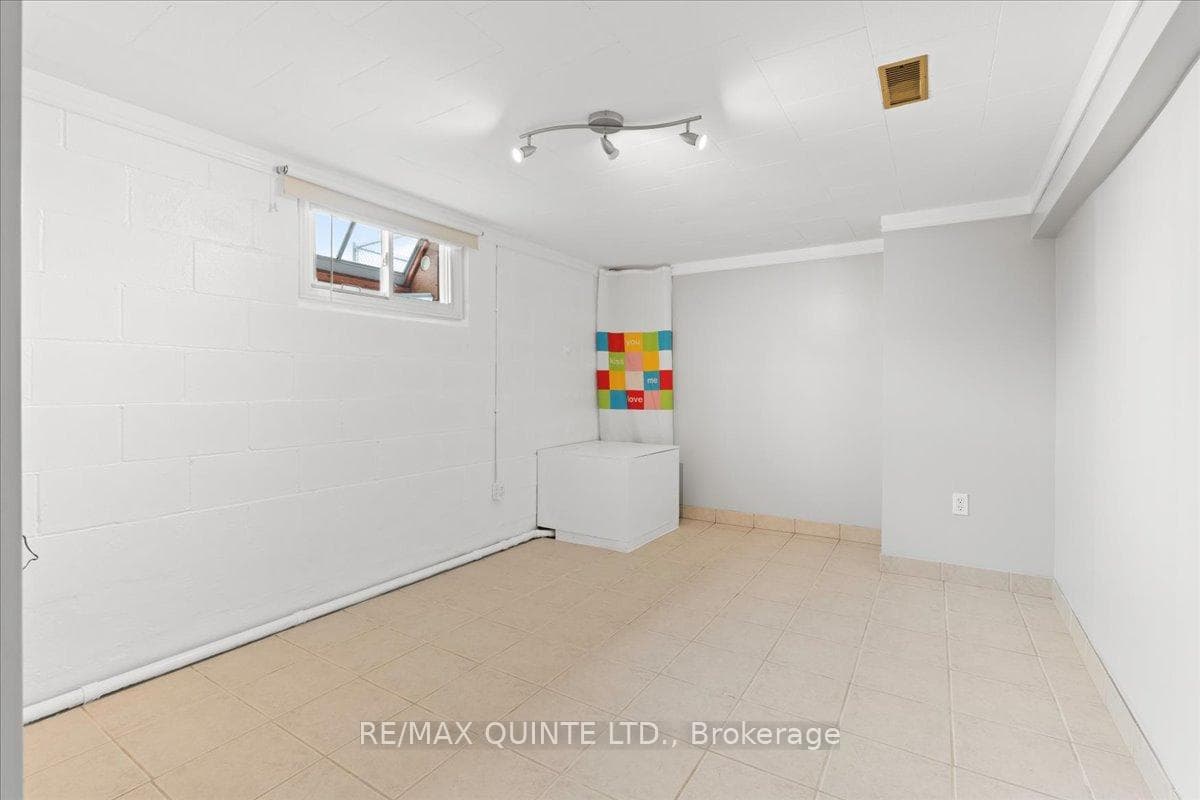87 Grass Boulevard photo 29