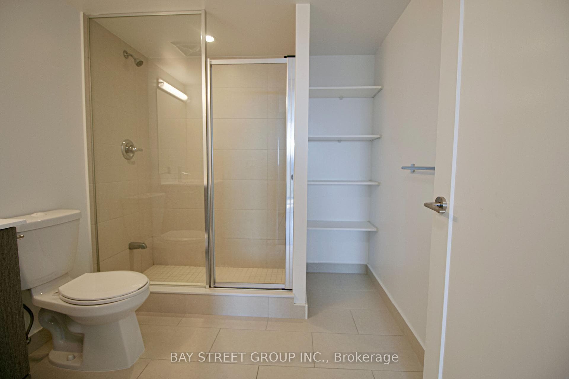 275 Village Green Square Unit 2123 photo 22