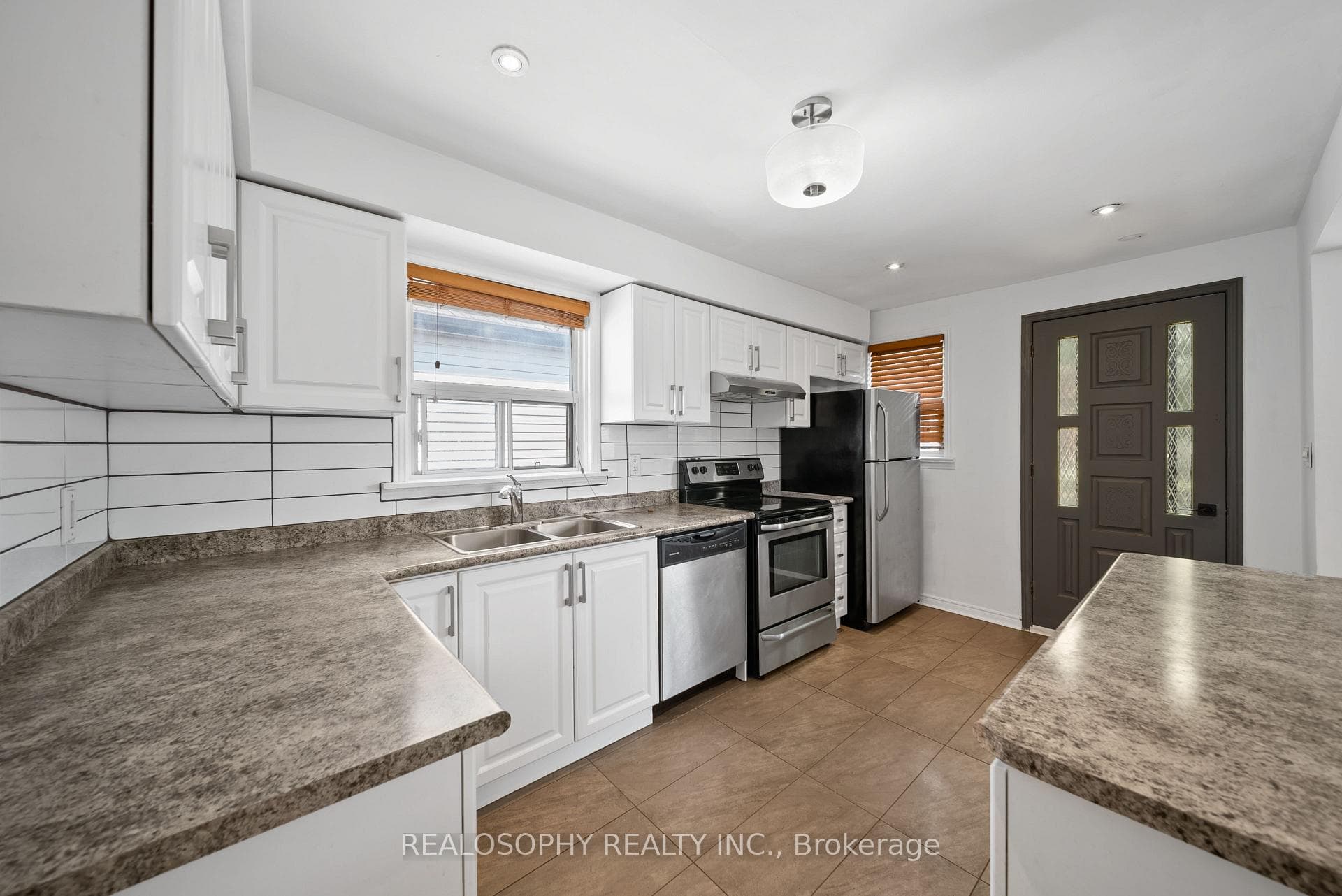 230 Kennedy Road photo 6