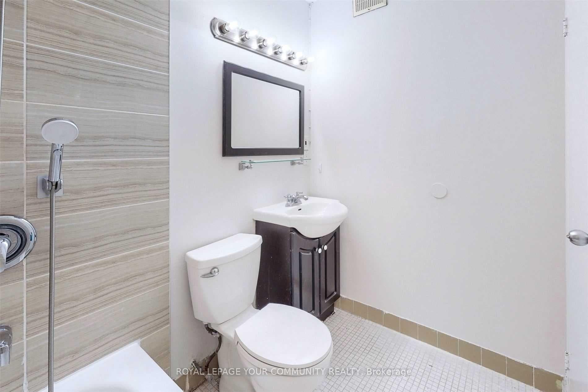 100 Dundalk Drive Unit 710 photo 21