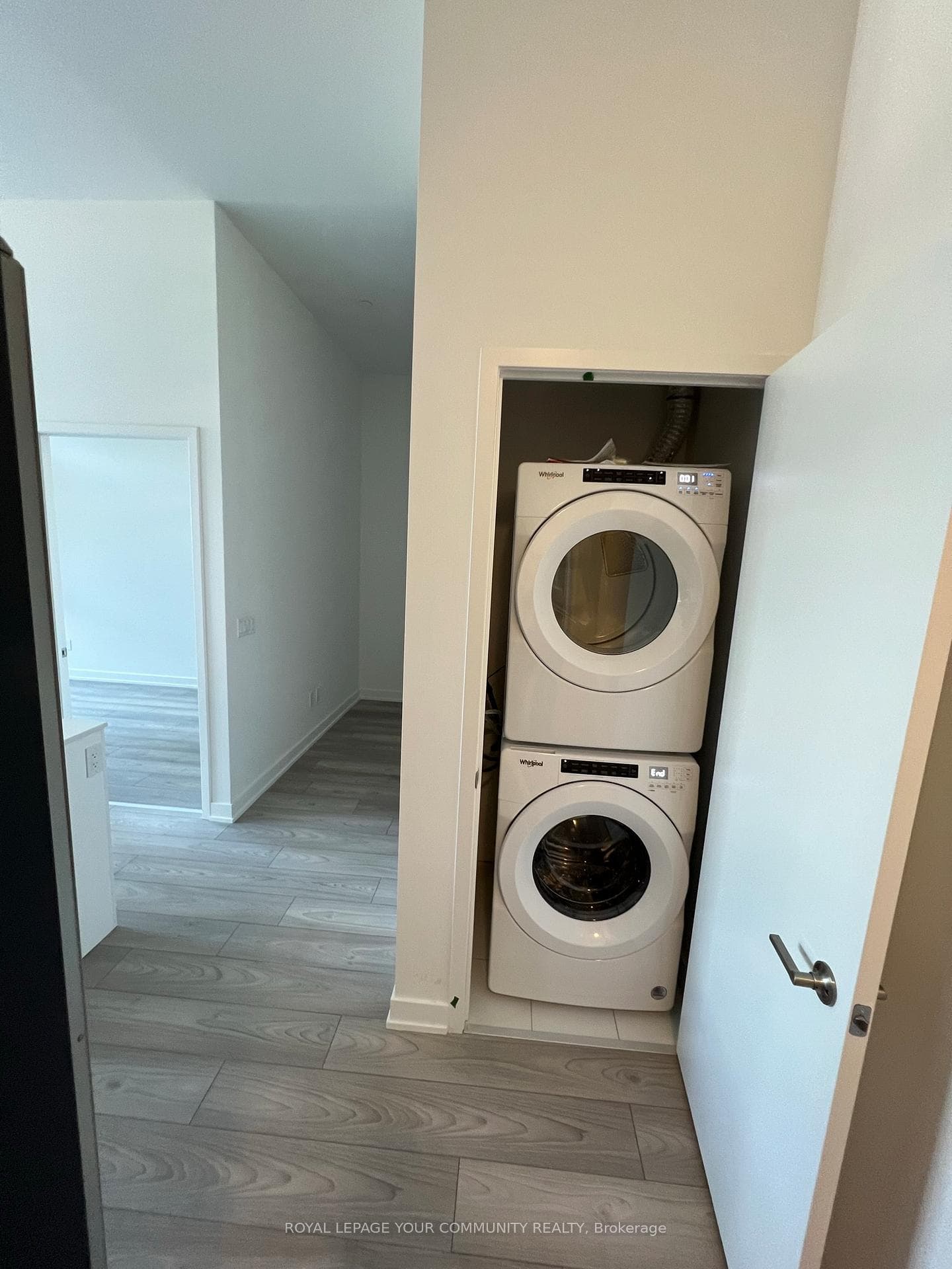 8 Tippet Road Unit 112 photo 9