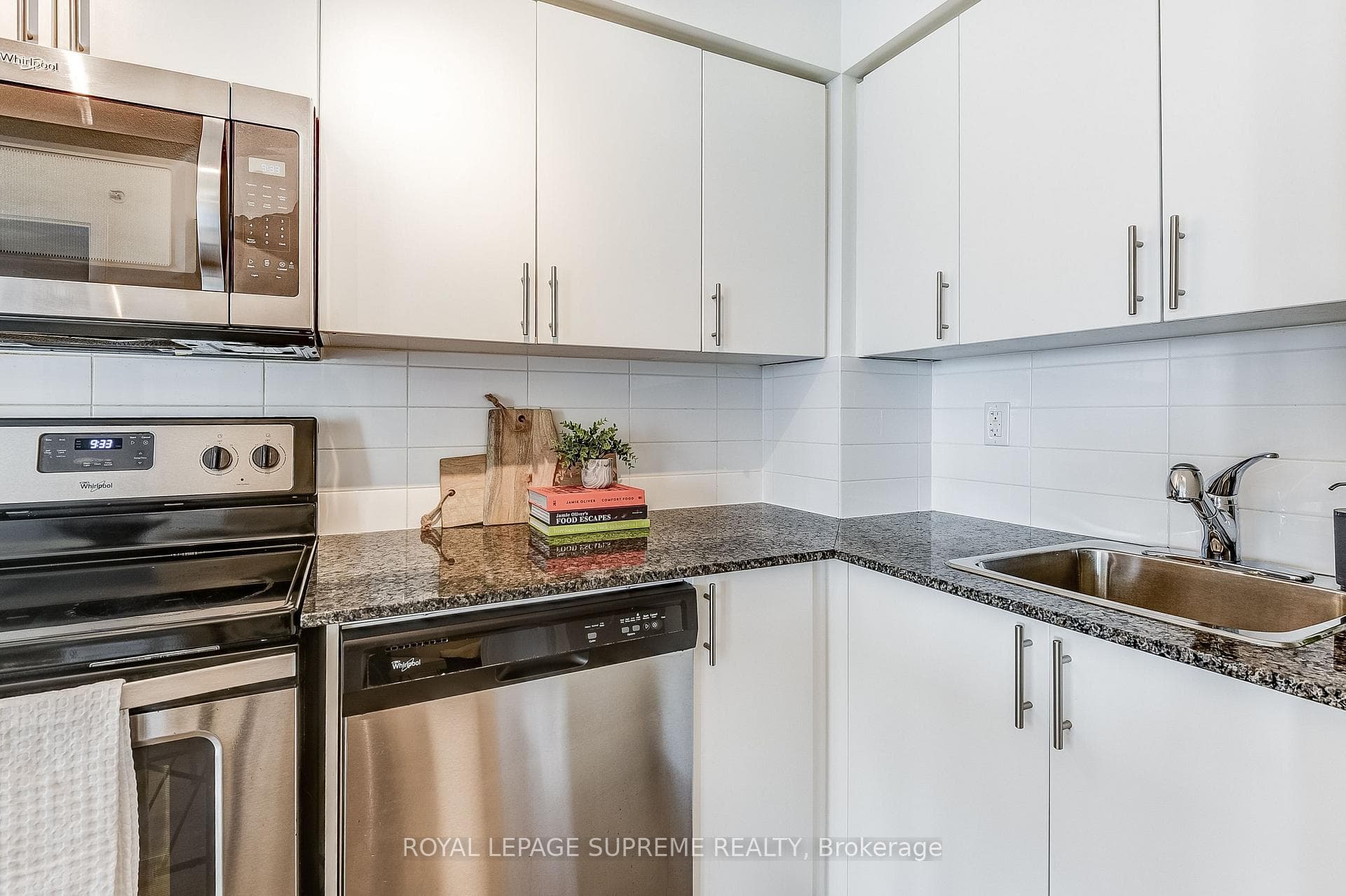 1420 Dupont Street Unit 1011 photo 4
