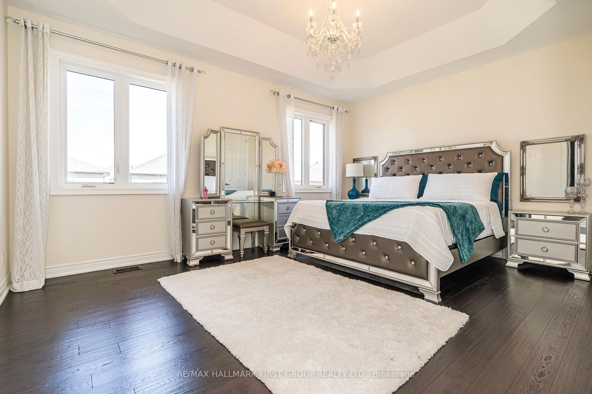 4 Christine Elliott Avenue photo 22