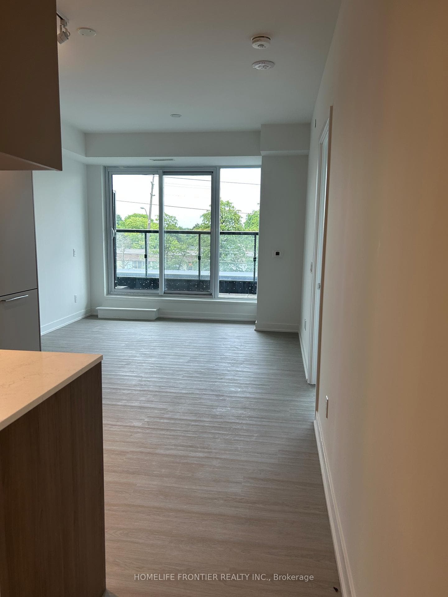 8188 Yonge Street Unit 315 photo 2